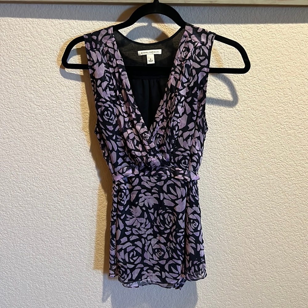 Banana Republic Sleeveless top. Like new